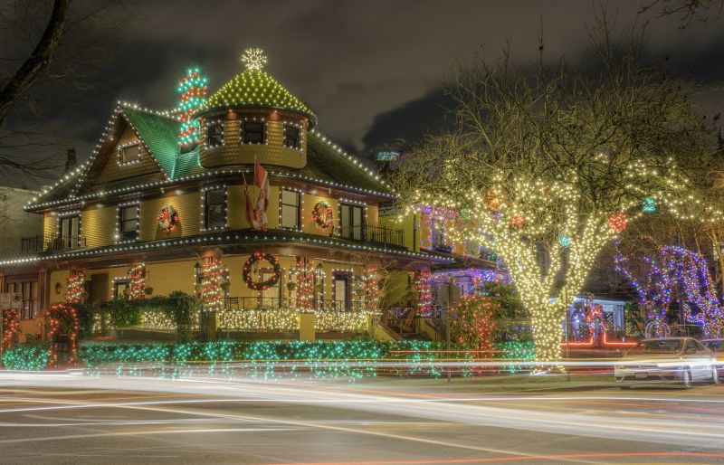Xmas Lights Installation in Olathe, KS